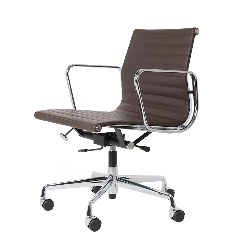 Charles Eames style, Bureaustoel EA117 Leder bruin